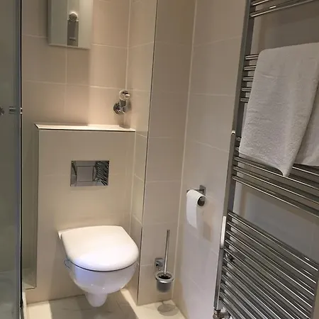 Stadtapartment In Zentraler Lage Apartment